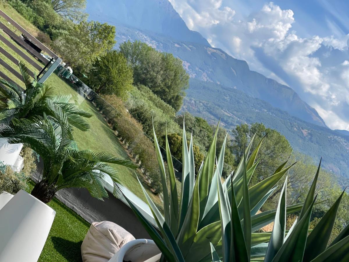 Art B&B Design Costa Volpino Exterior photo
