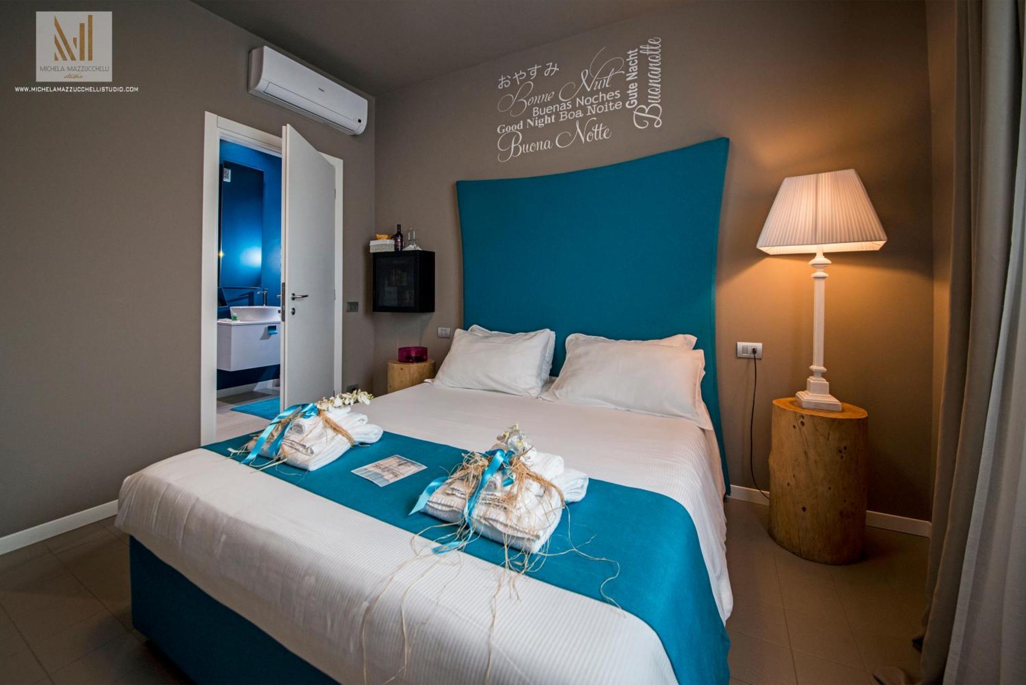 Art B&B Design Costa Volpino Exterior photo