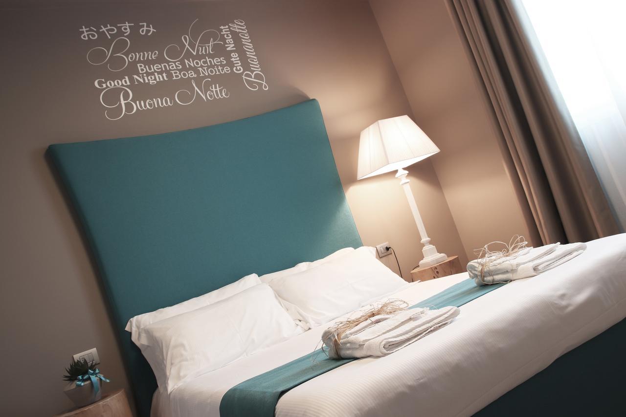 Art B&B Design Costa Volpino Exterior photo