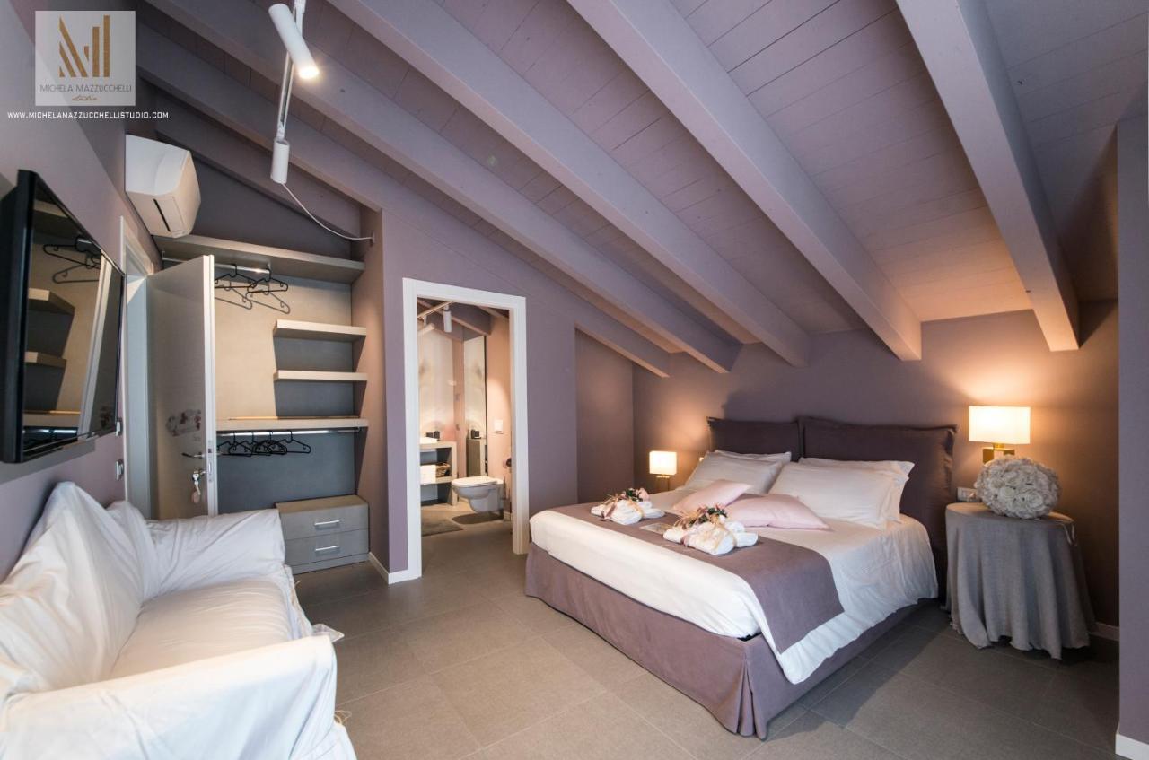 Art B&B Design Costa Volpino Exterior photo